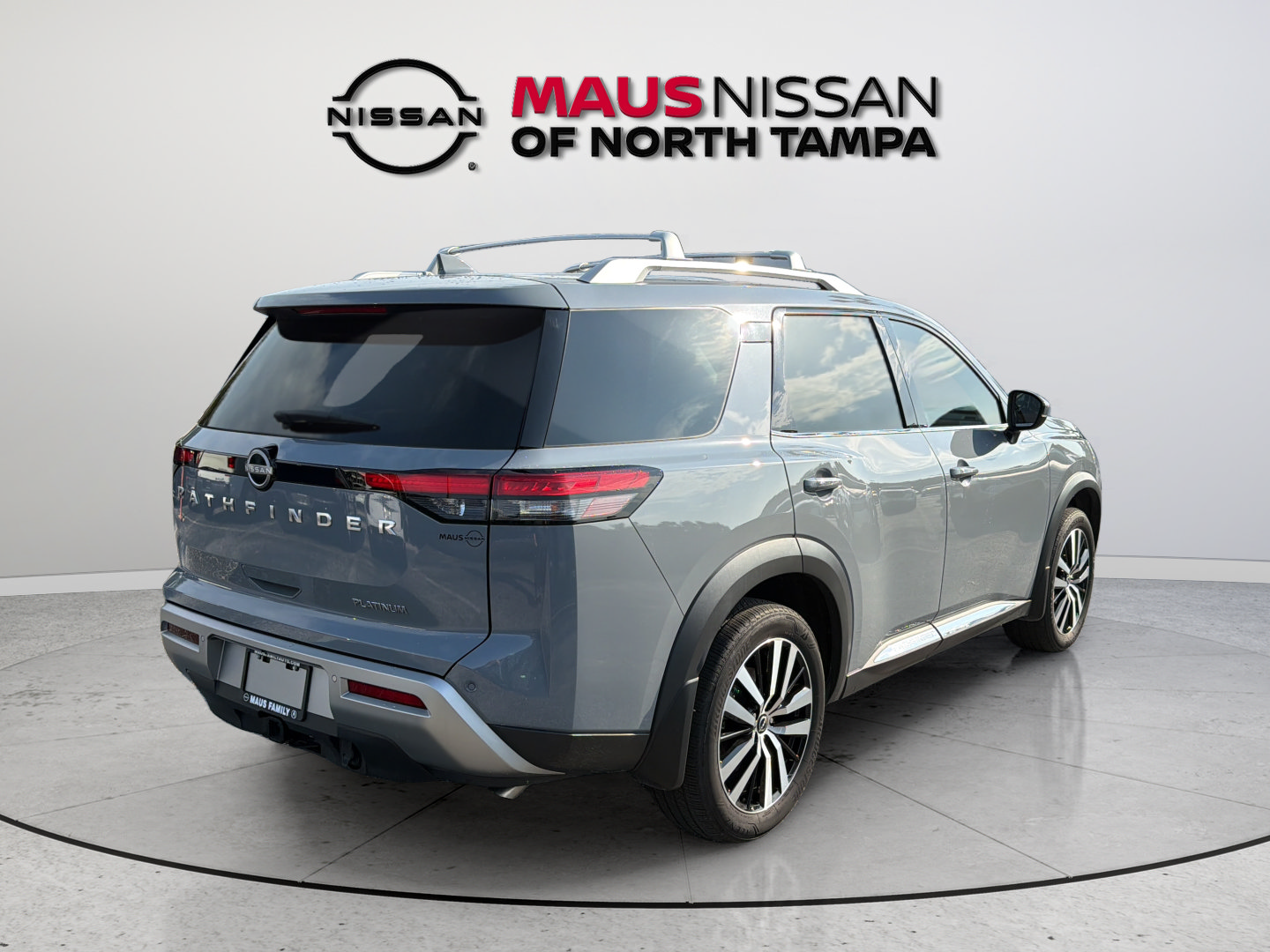 Certified 2025 Nissan Pathfinder Platinum w/ Cargo Package FWD image 10