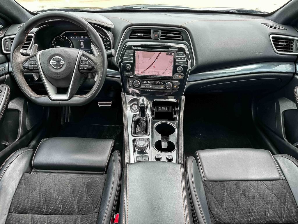 Used 2020 Nissan Maxima SR w/ Sport Mat Group FWD image 11