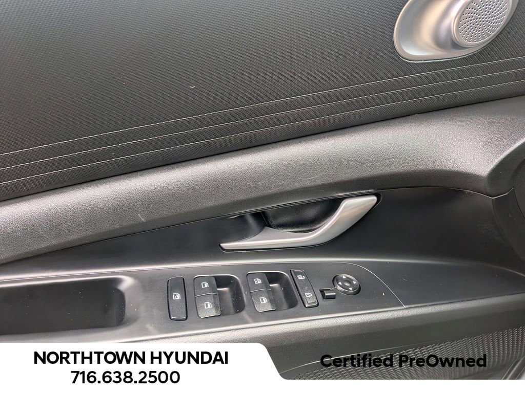 Used 2023 Hyundai Elantra SEL image 30