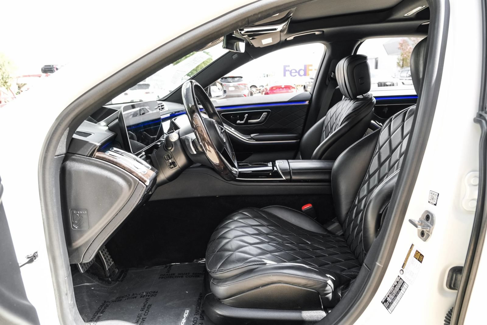 Used 2022 Mercedes-Benz S 580 4MATIC Sedan w/ AMG Line Package image 3