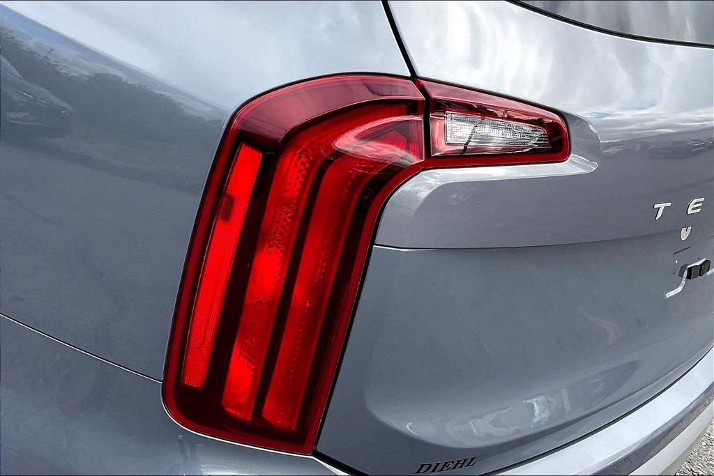 Used 2023 Kia Telluride LX image 27