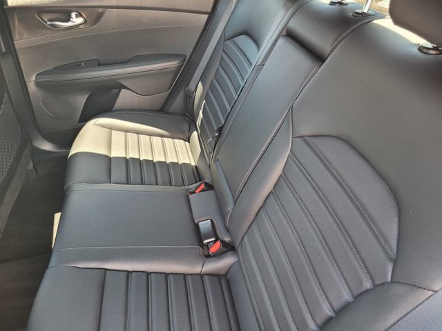 Used 2023 Kia Forte GT-Line w/ GT-Line Premium Package FWD image 13