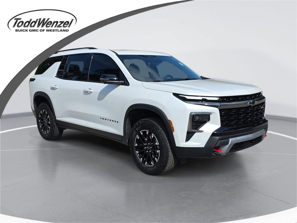Used 2025 Chevrolet Traverse Z71 w/ Driver Confidence Package AWD/4WD image 1