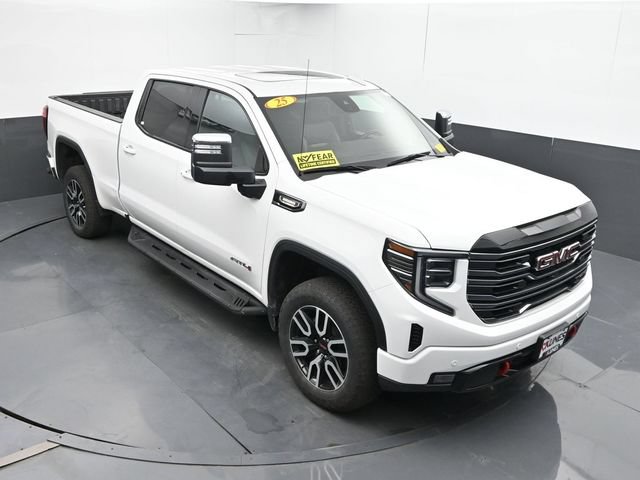 Used 2025 GMC Sierra 1500 AT4 w/ Technology Package AWD/4WD image 36