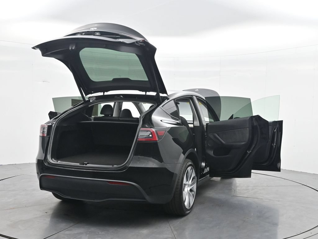 Used 2023 Tesla Model Y Long Range AWD/4WD image 35