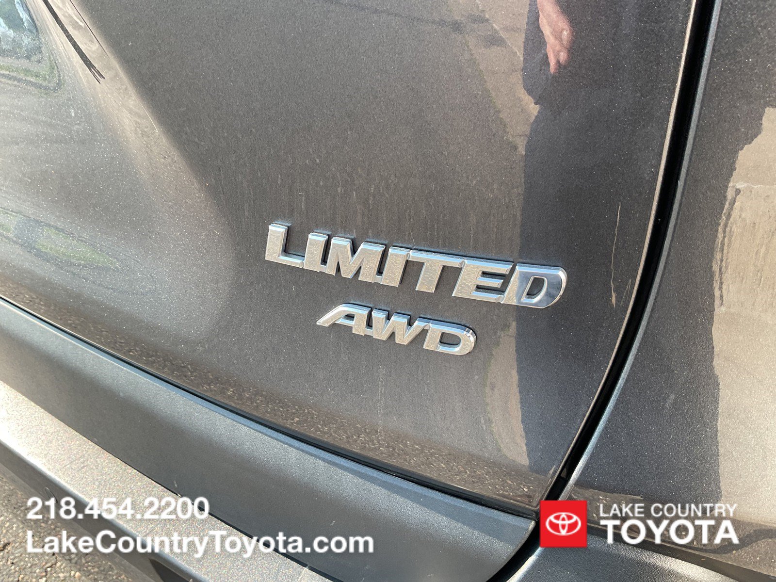 Used 2021 Toyota RAV4 Limited w/ Limited Grade Weather Package AWD/4WD image 10