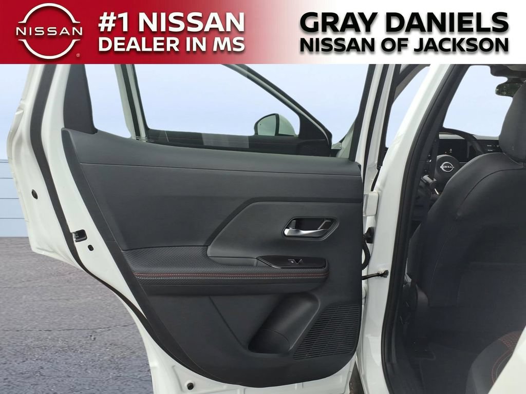 Certified 2025 Nissan Kicks SR AWD/4WD image 12