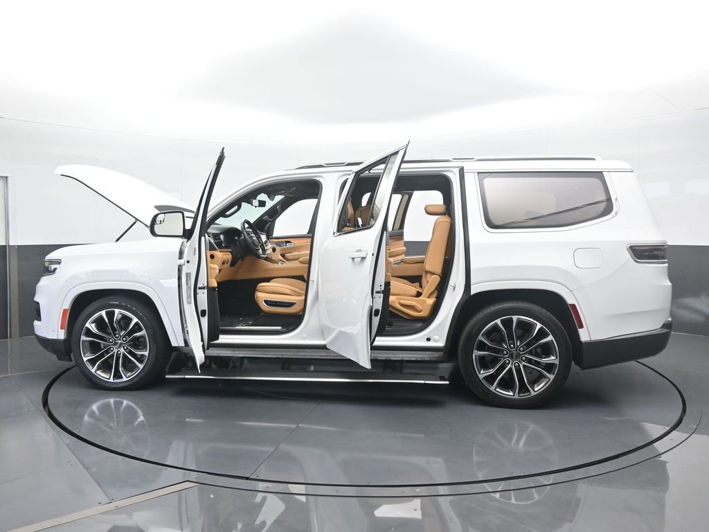 Used 2022 Jeep Grand Wagoneer Series III w/ Rear Seat Video Group 1 image 90