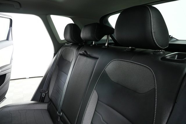 New 2026 Volkswagen Taos SE image 20