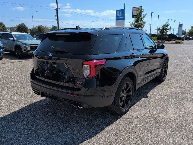 Used 2022 Ford Explorer ST w/ ST Street Pack image 18