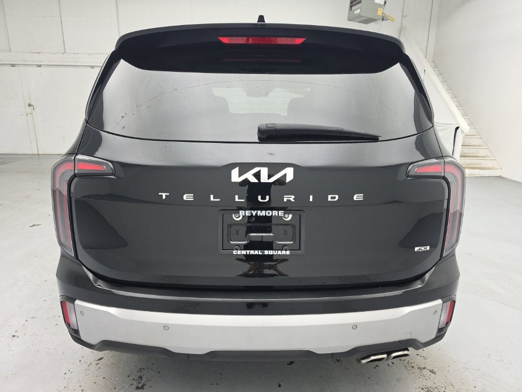 Used 2024 Kia Telluride EX w/ EX Captain's Chair Package AWD/4WD image 10