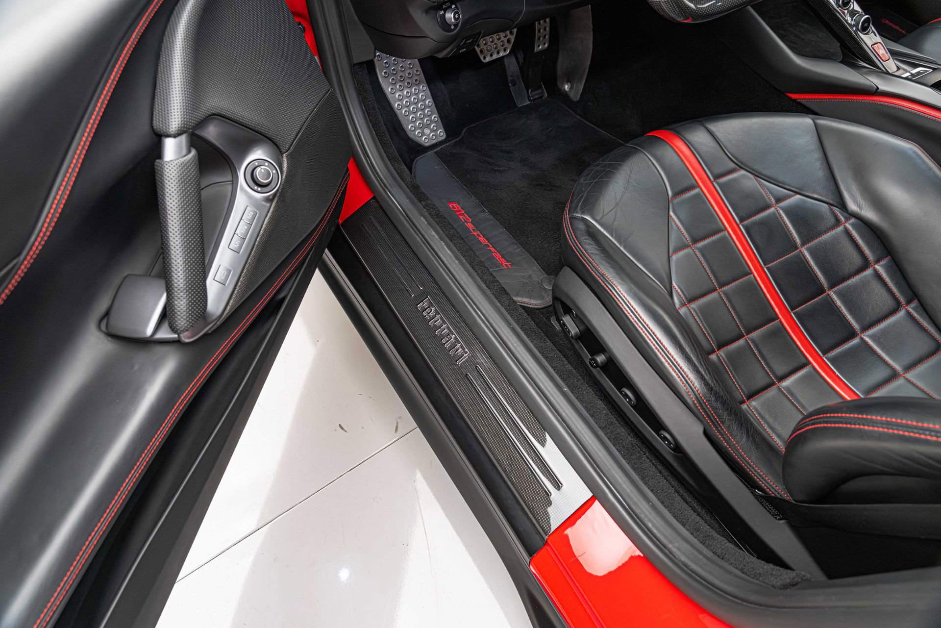 Certified 2019 Ferrari 812 Superfast RWD image 35