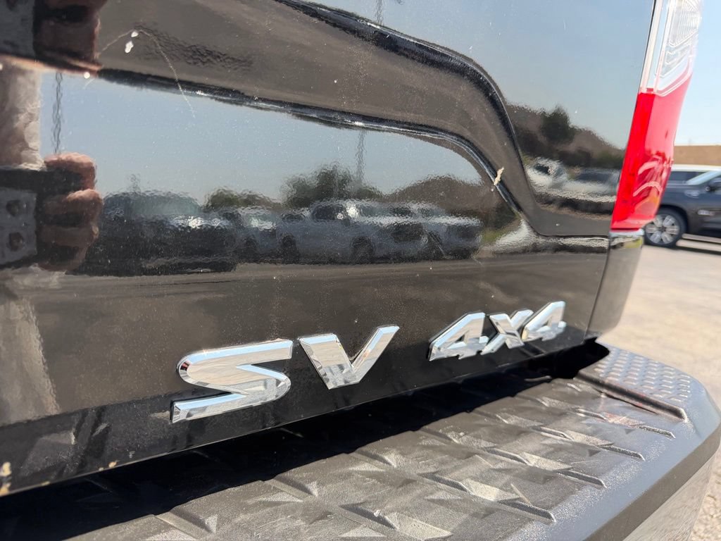Used 2017 Nissan Titan SV AWD/4WD image 18