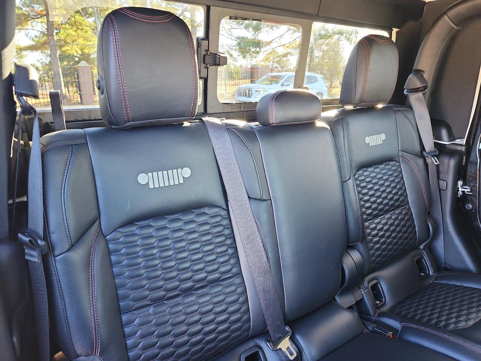 Used 2023 Jeep Gladiator Rubicon w/ LED Lighting Group image 8