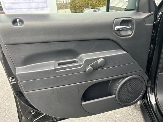 Used 2015 Jeep Patriot Sport image 13