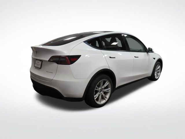 Used 2024 Tesla Model Y Long Range AWD/4WD image 5