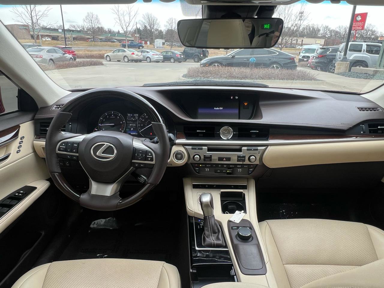 Used 2017 Lexus ES 350 w/ Premium Package image 14