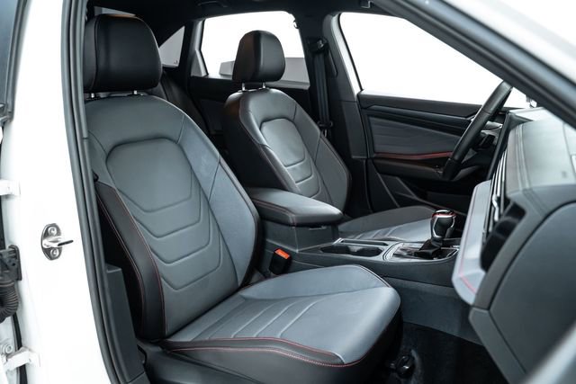 Used 2025 Volkswagen Jetta GLI Autobahn image 26