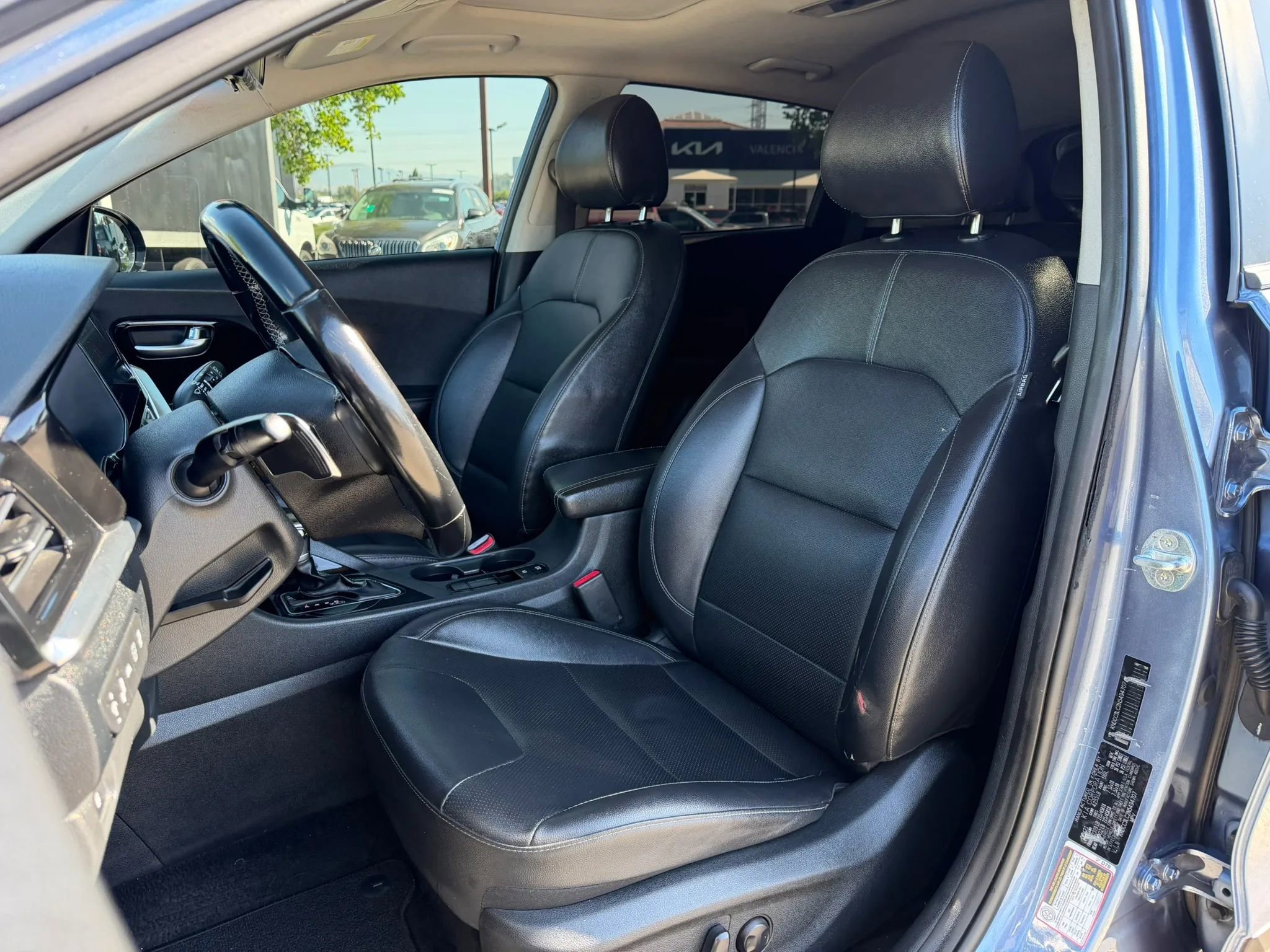 Used 2022 Kia Niro Touring Special Edition FWD image 10