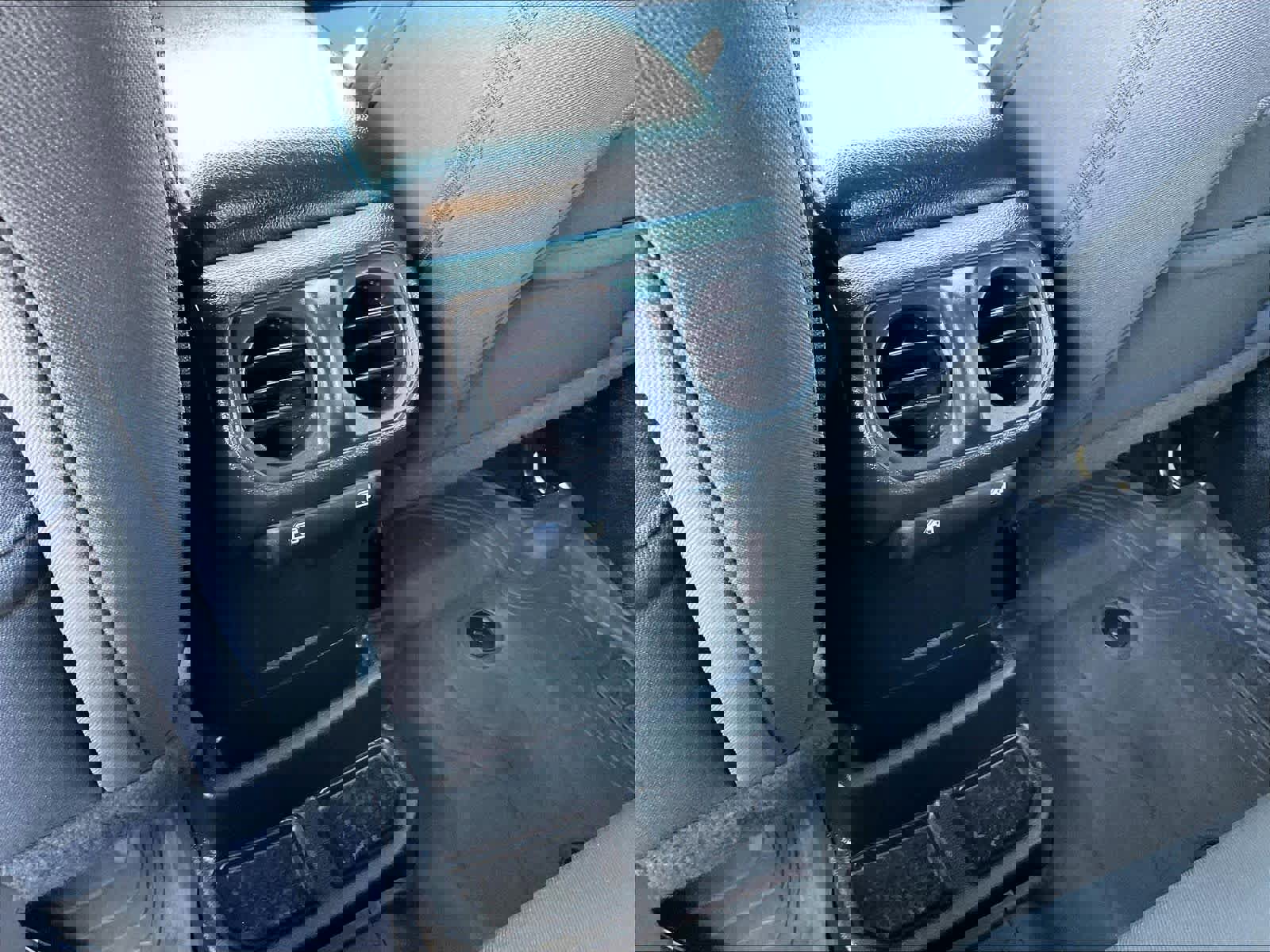 Used 2023 Jeep Wrangler Unlimited w/ Cold Weather Group image 28