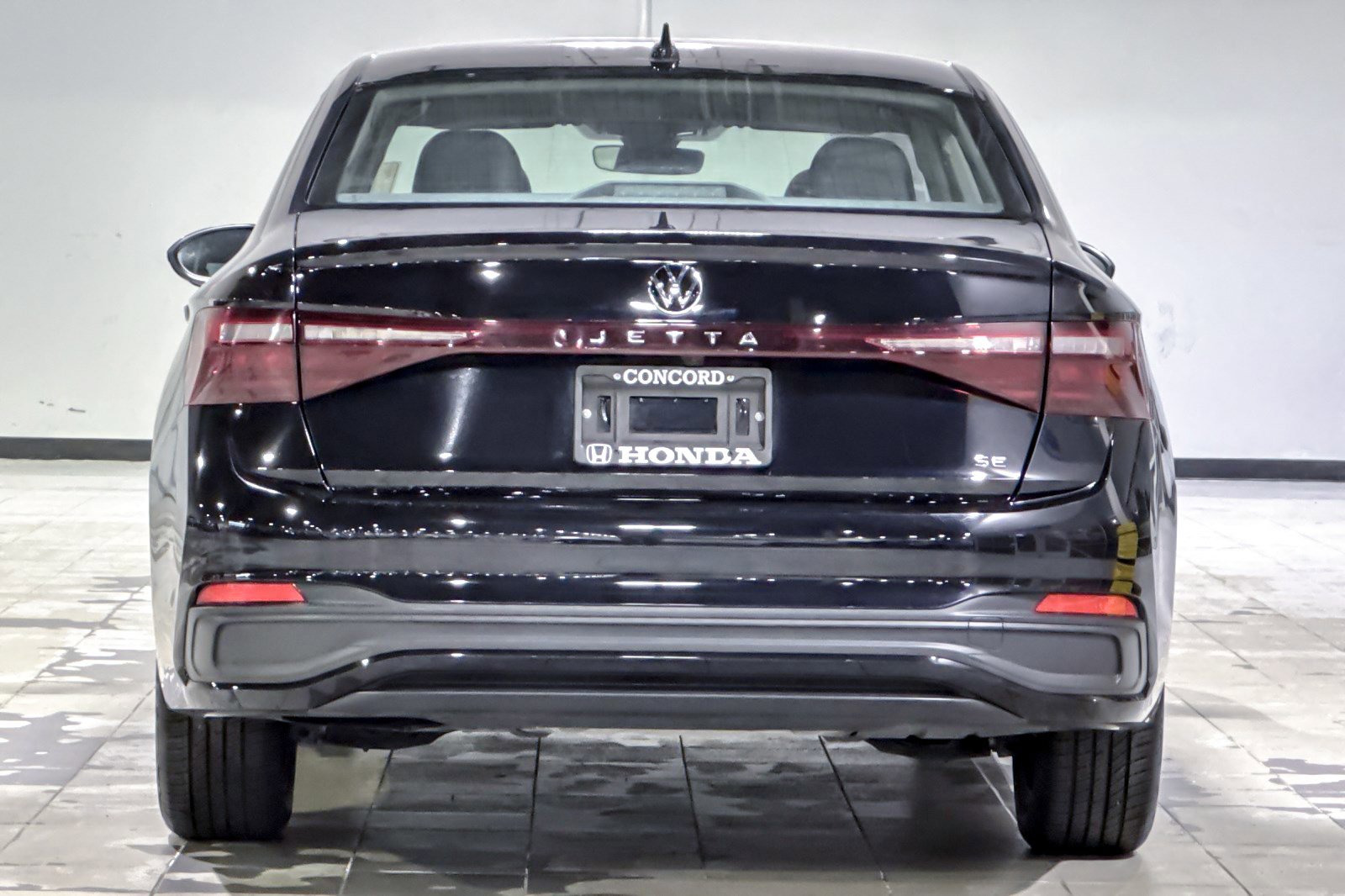 Used 2025 Volkswagen Jetta SE FWD image 10