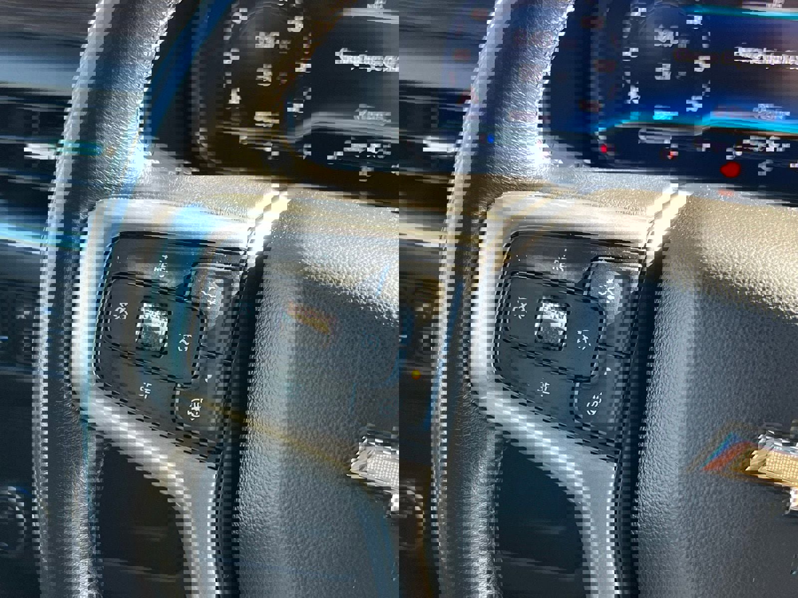 Used 2022 Chevrolet Tahoe LT w/ Luxury Package image 32