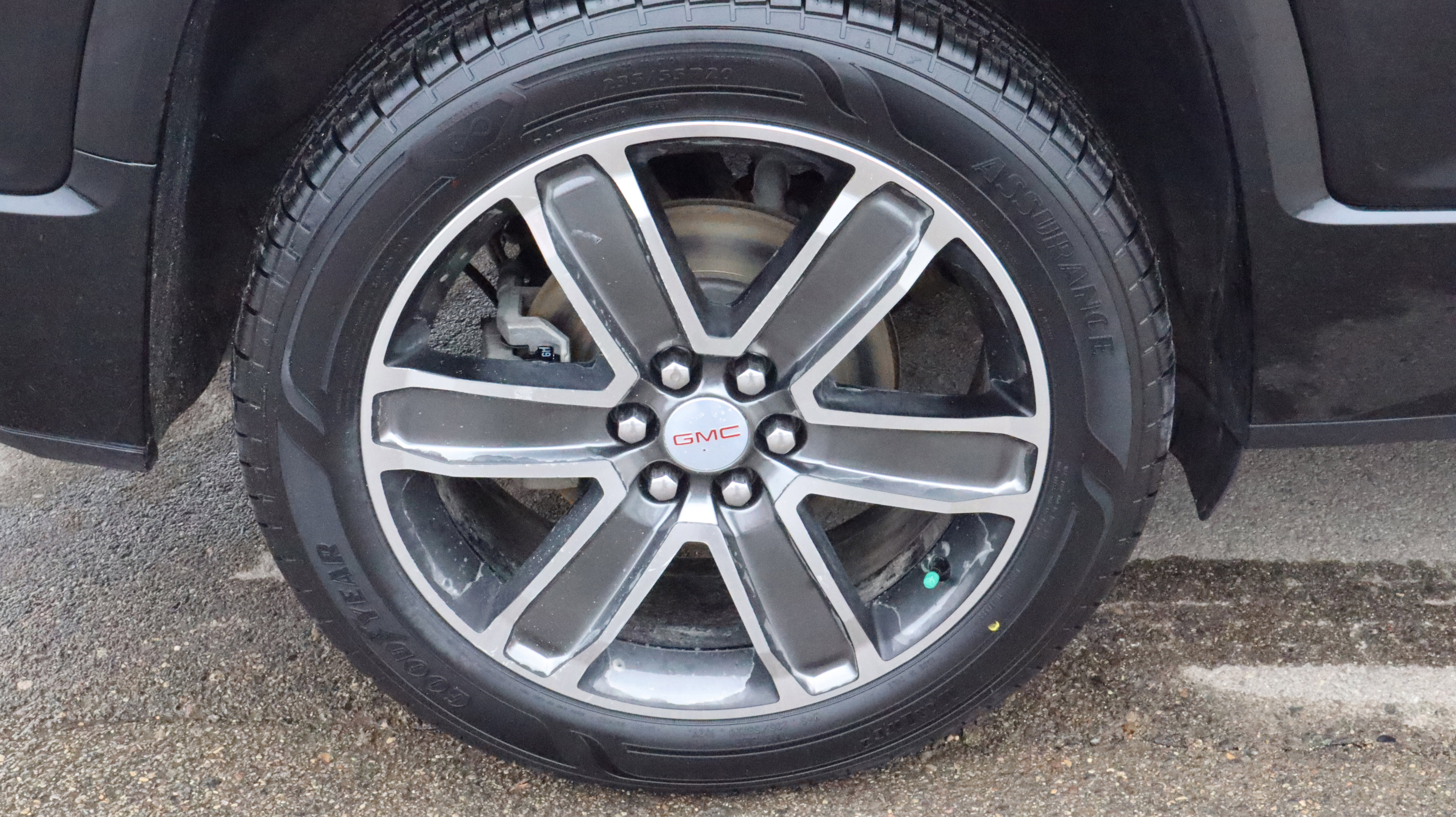 Used 2018 GMC Acadia Denali w/ Technology Package AWD/4WD image 17