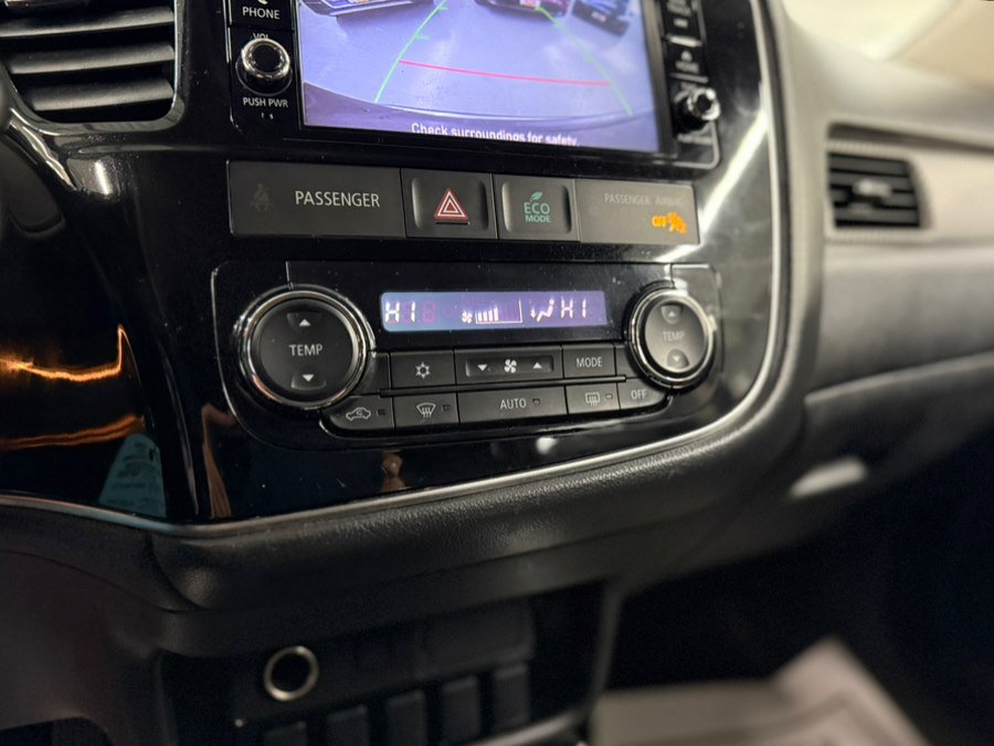 Used 2018 Mitsubishi Outlander ES image 19