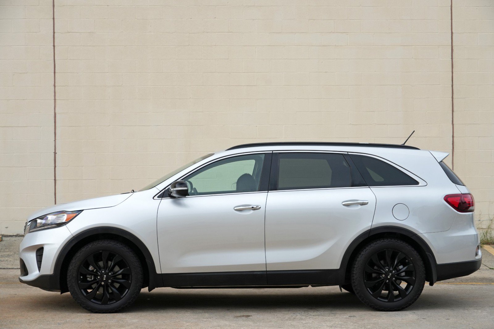 Used 2020 Kia Sorento S FWD image 8
