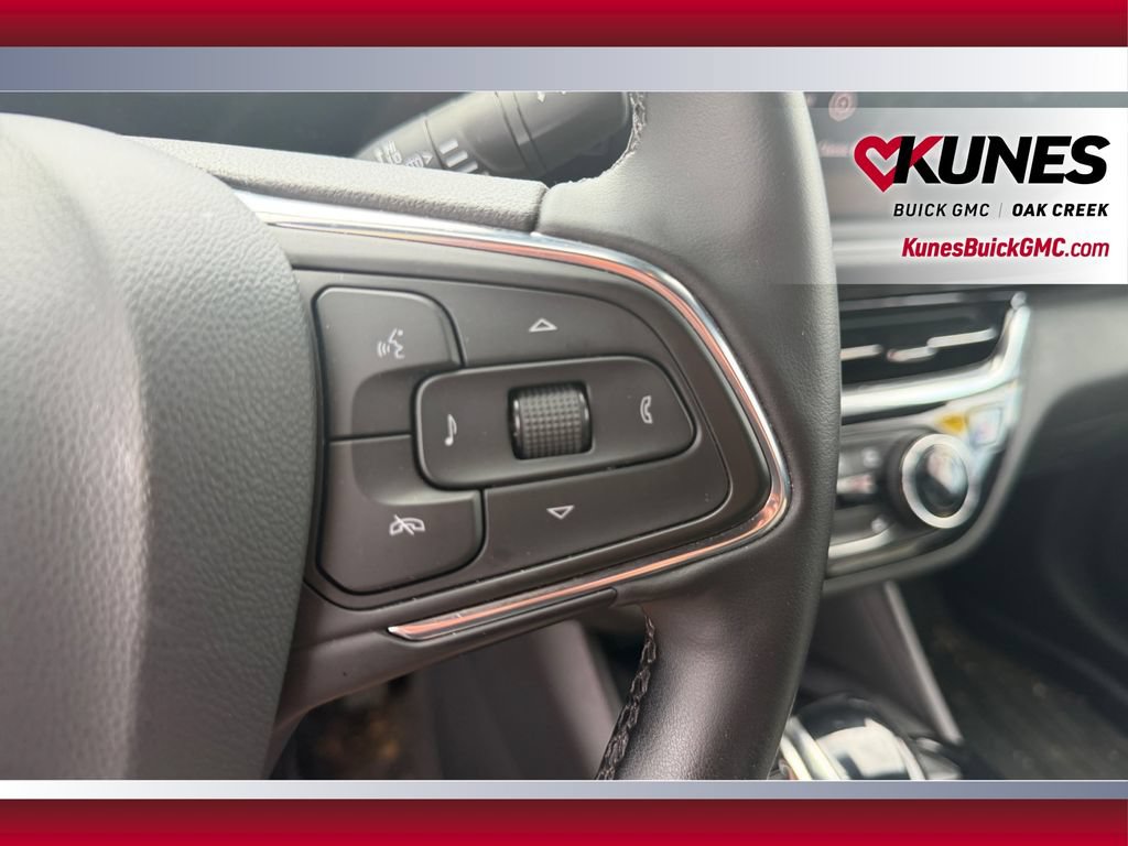 Used 2025 Buick Envista Sport Touring w/ Convenience I Package FWD image 18