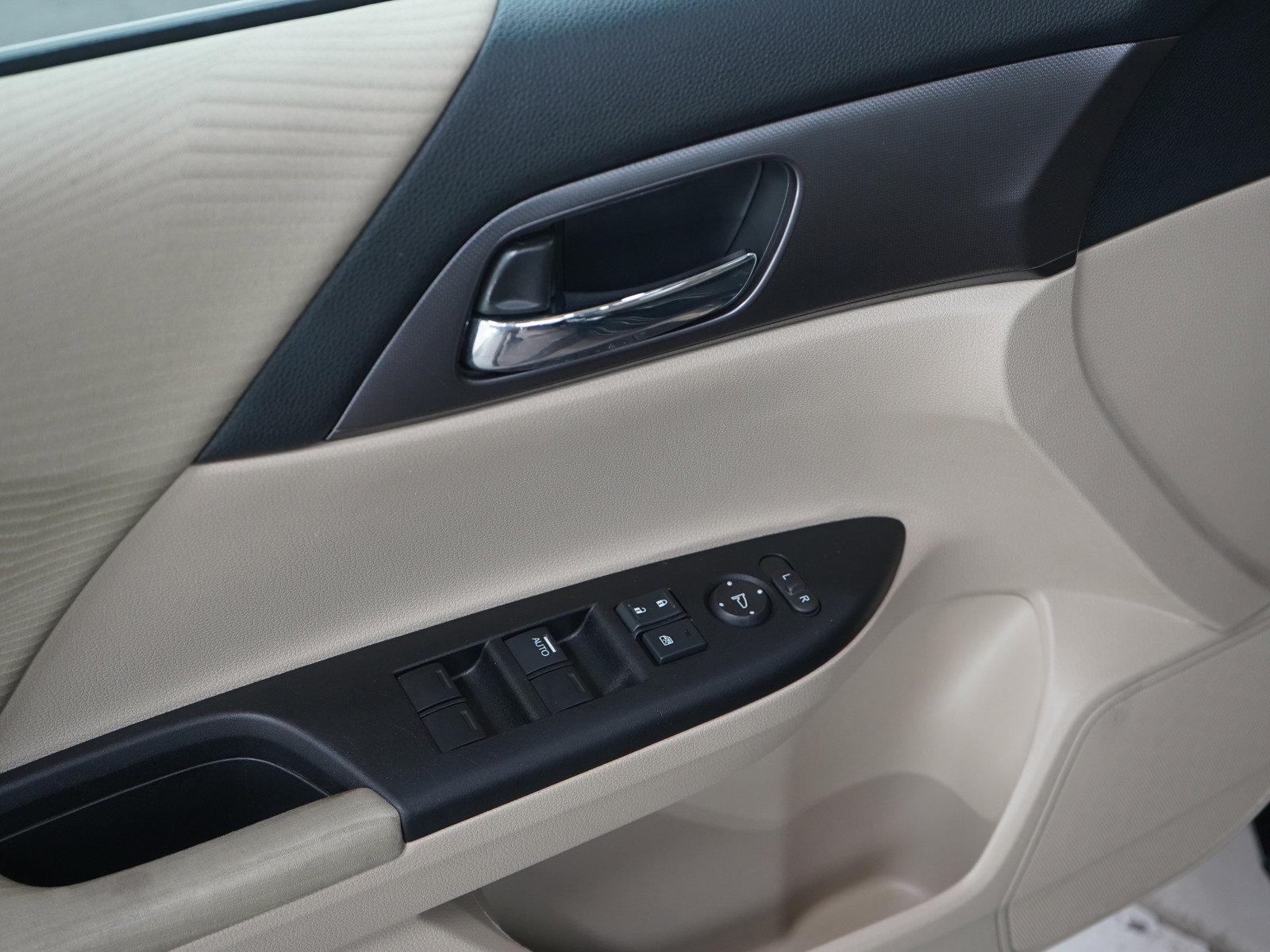 Used 2015 Honda Accord LX image 21