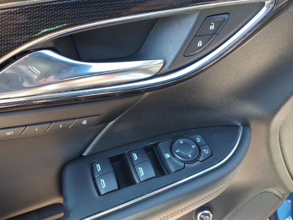 Used 2022 Buick Envision Essence w/ Safety Package image 12
