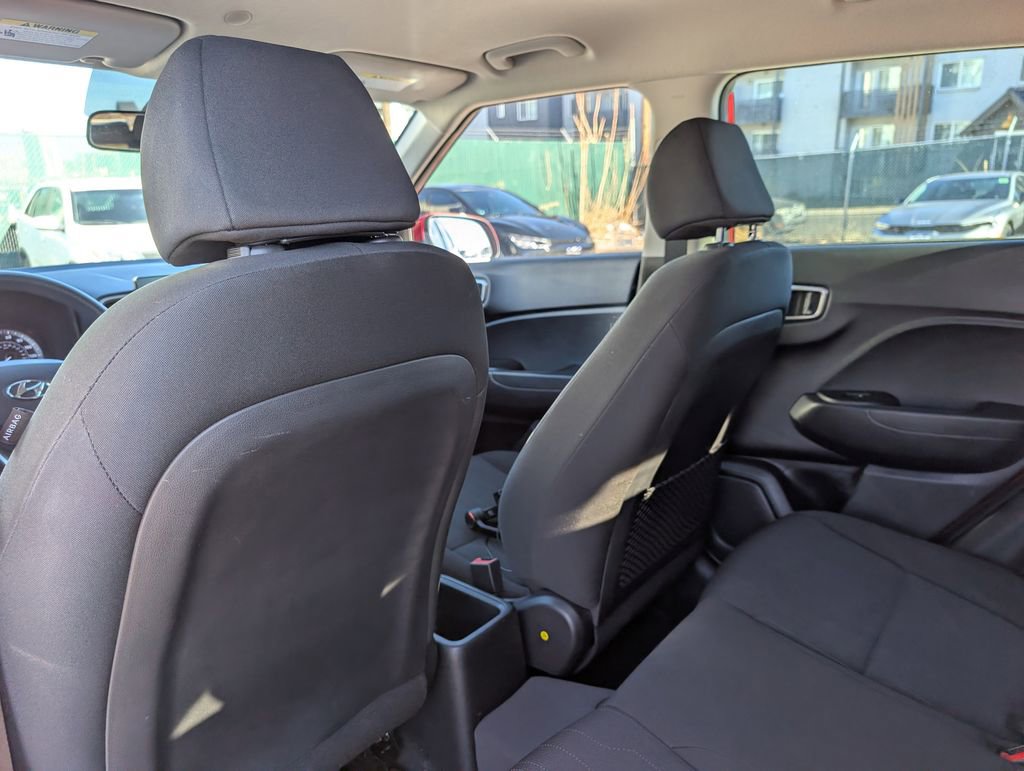 Used 2021 Hyundai Venue SE image 12