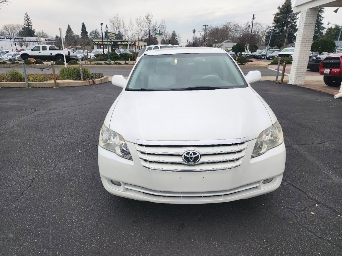 Used 2006 Toyota Avalon XLS image 7