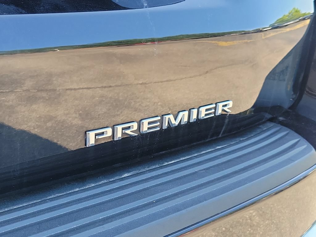 Used 2023 Chevrolet Suburban Premier AWD/4WD image 11