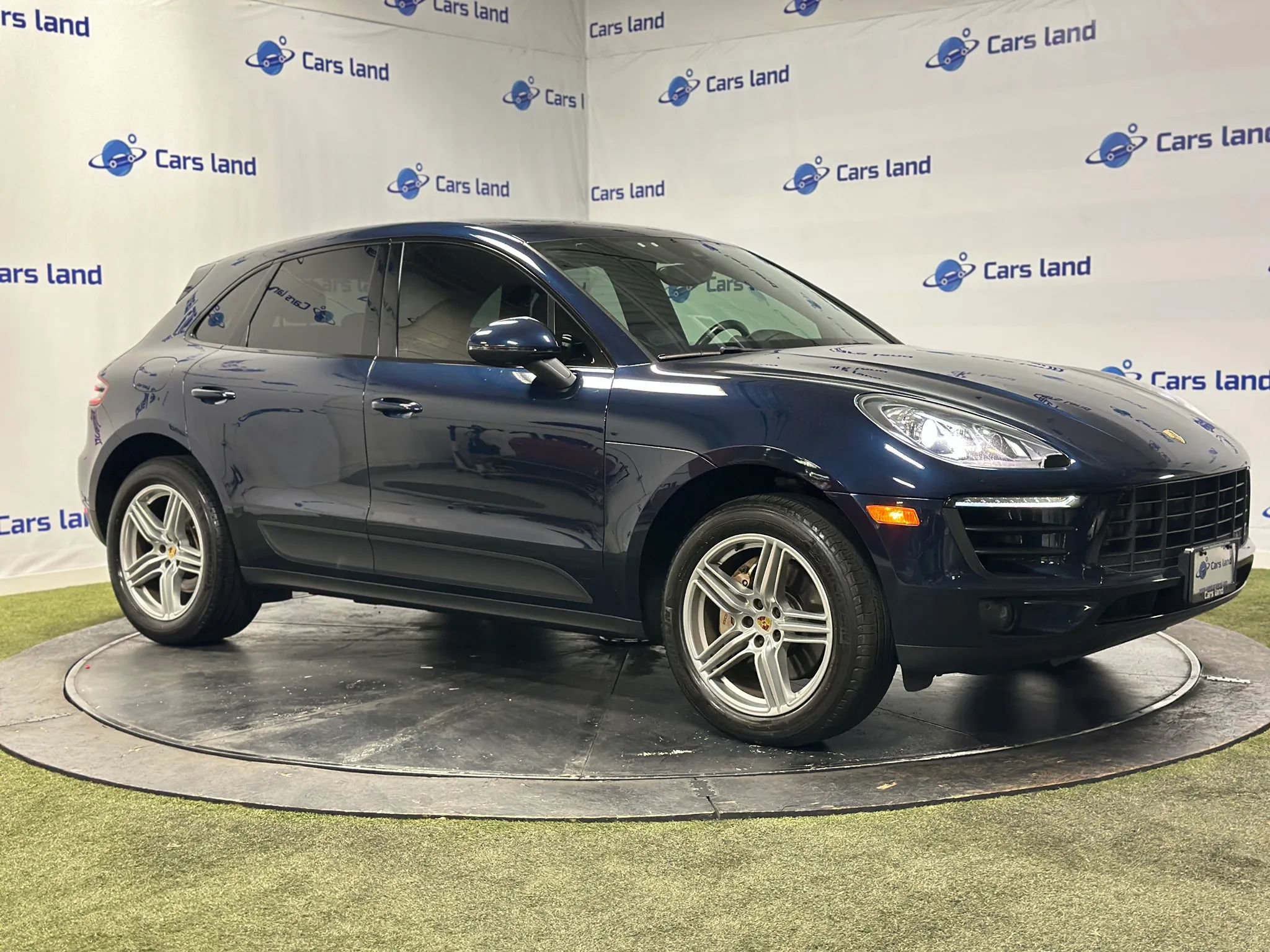 Used 2017 Porsche Macan S AWD/4WD image 2