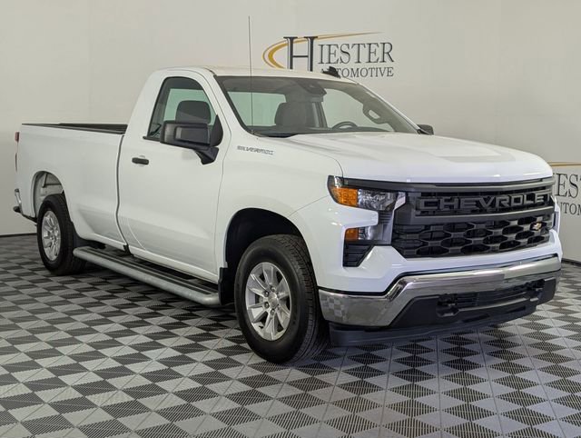 Used 2025 Chevrolet Silverado 1500 W/T image 2