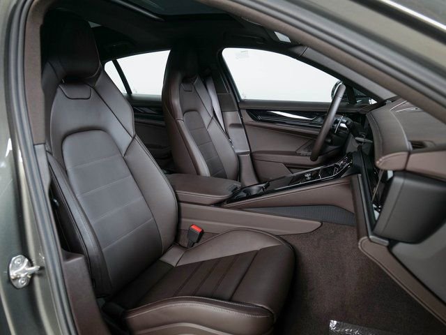 New 2025 Porsche Panamera 4 image 12