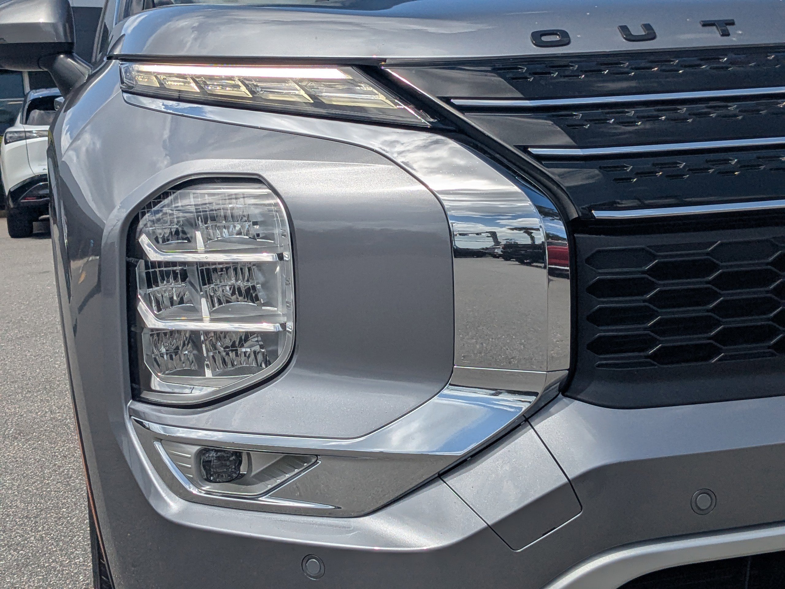 Used 2022 Mitsubishi Outlander SE FWD image 10