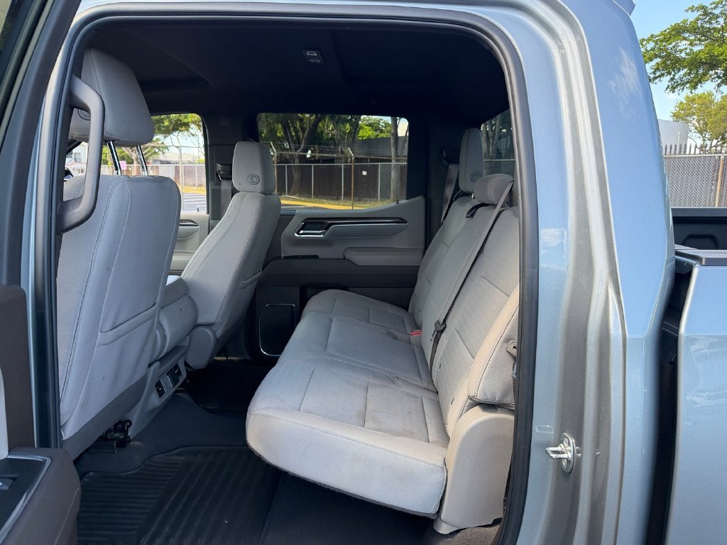 Used 2025 Chevrolet Silverado 1500 LT RWD image 11
