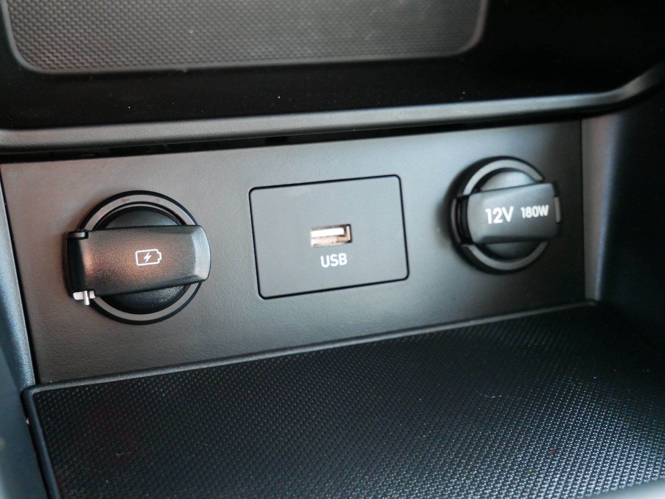 Used 2023 Hyundai Kona SEL FWD image 23