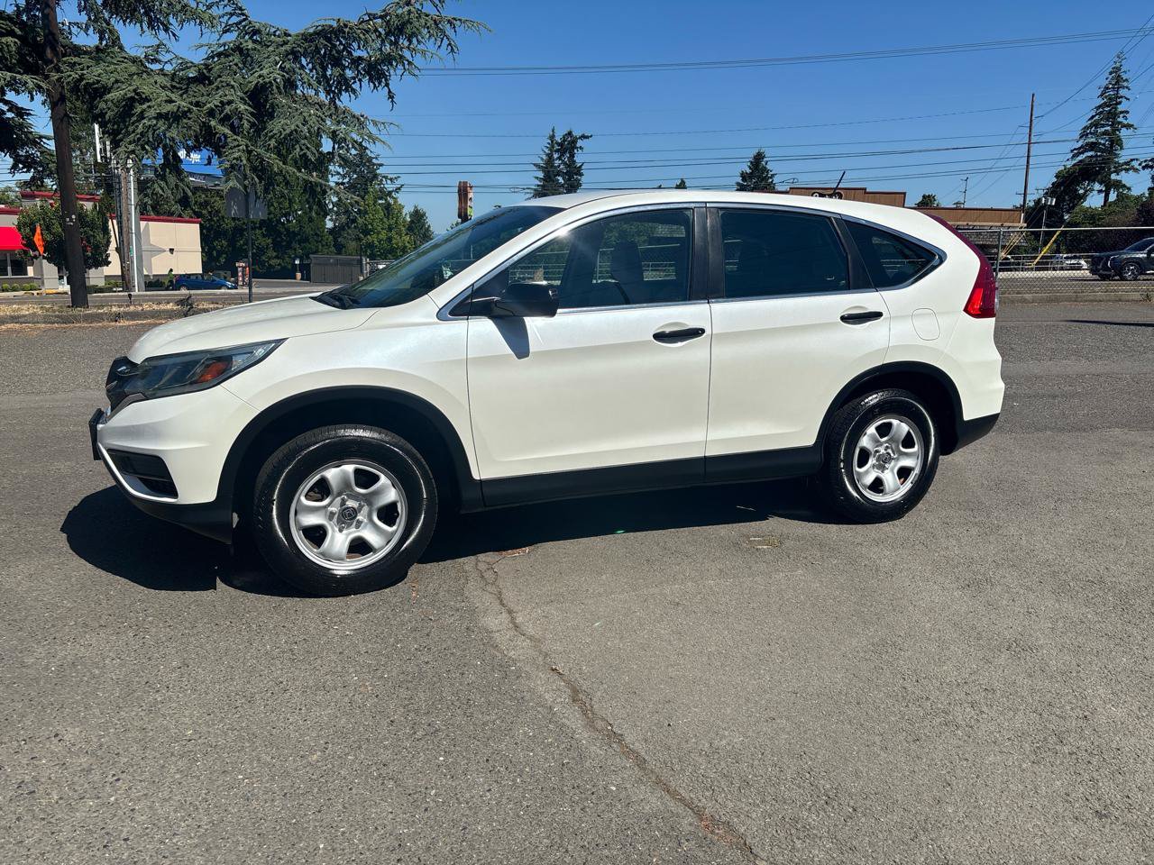 Used 2015 Honda CR-V LX image 3