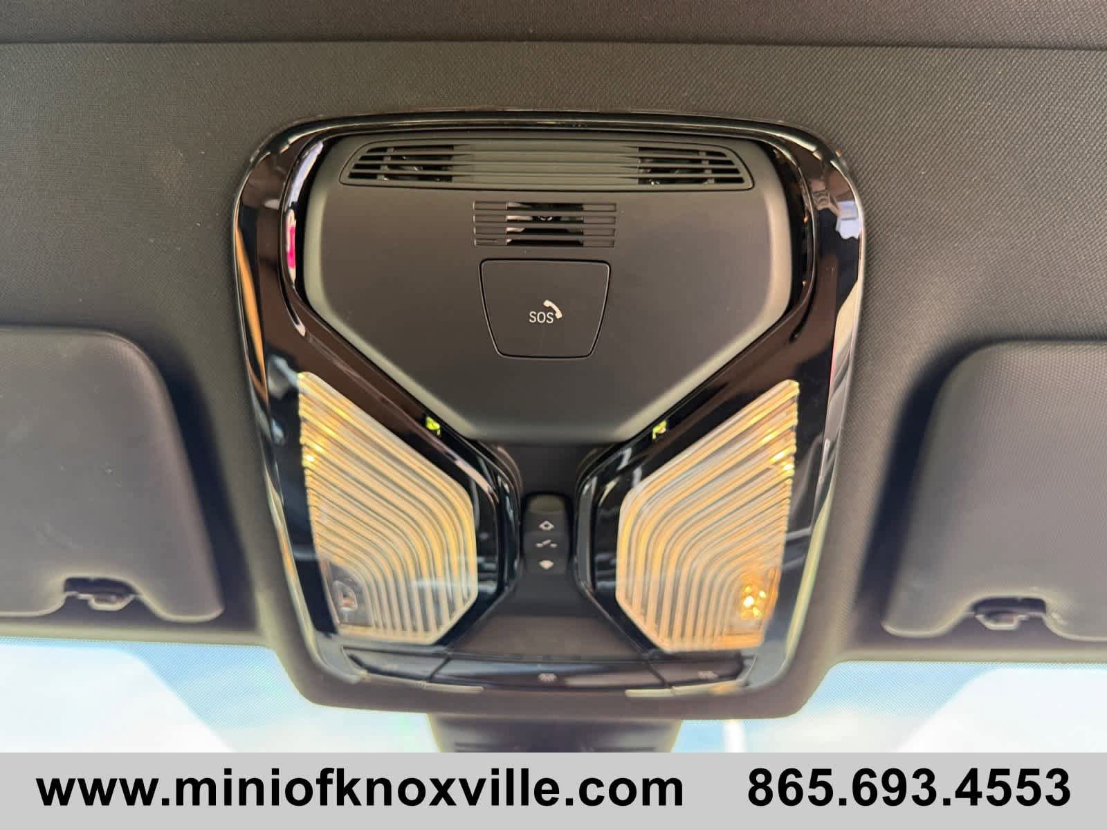 Used 2024 BMW 230i Coupe w/ Premium Package image 21