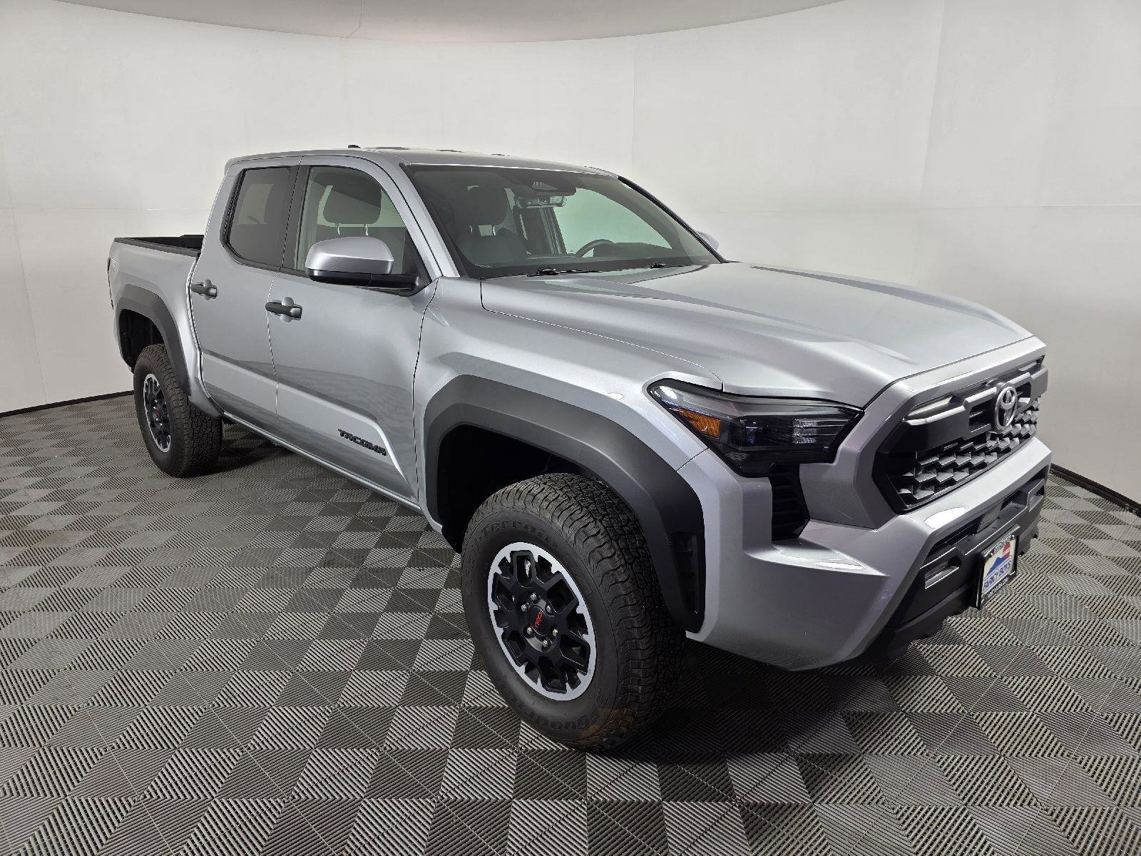 Used 2025 Toyota Tacoma TRD Off-Road image 10