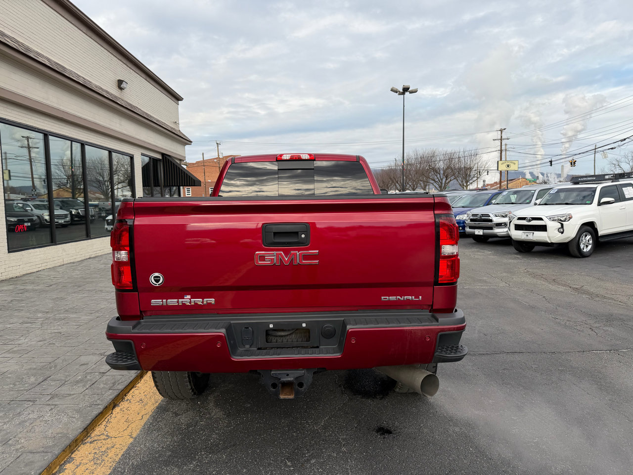 Used 2019 GMC Sierra 2500 Denali w/ Duramax Plus Package image 8