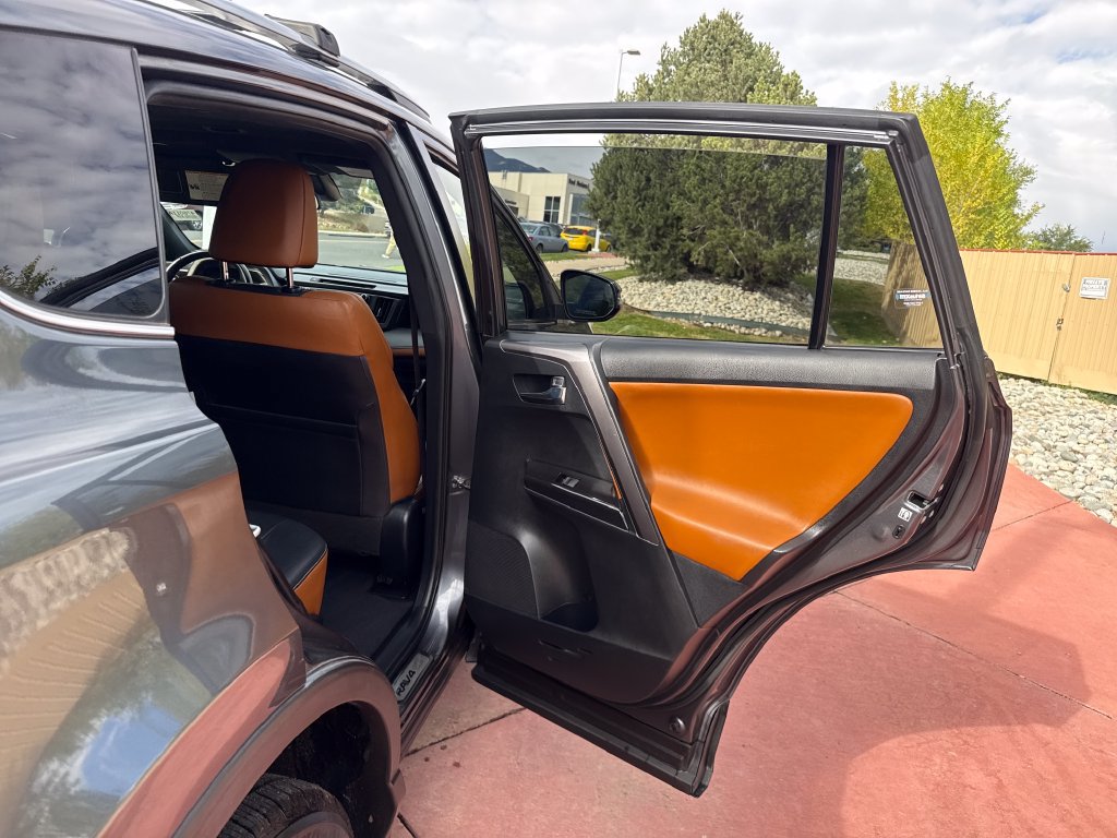 Used 2017 Toyota RAV4 SE FWD image 23