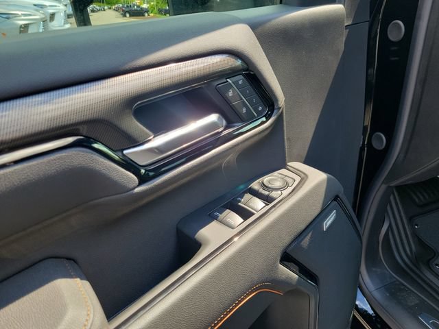 New 2026 GMC Sierra 2500 AT4 w/ LPO, Black Badging Package AWD/4WD image 16