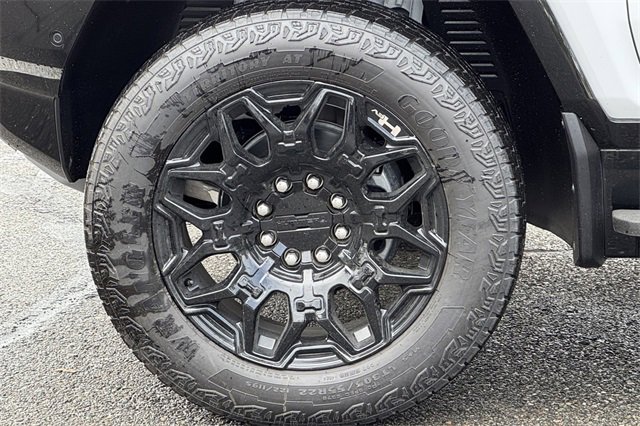 New 2025 GMC Hummer EV 2X image 25