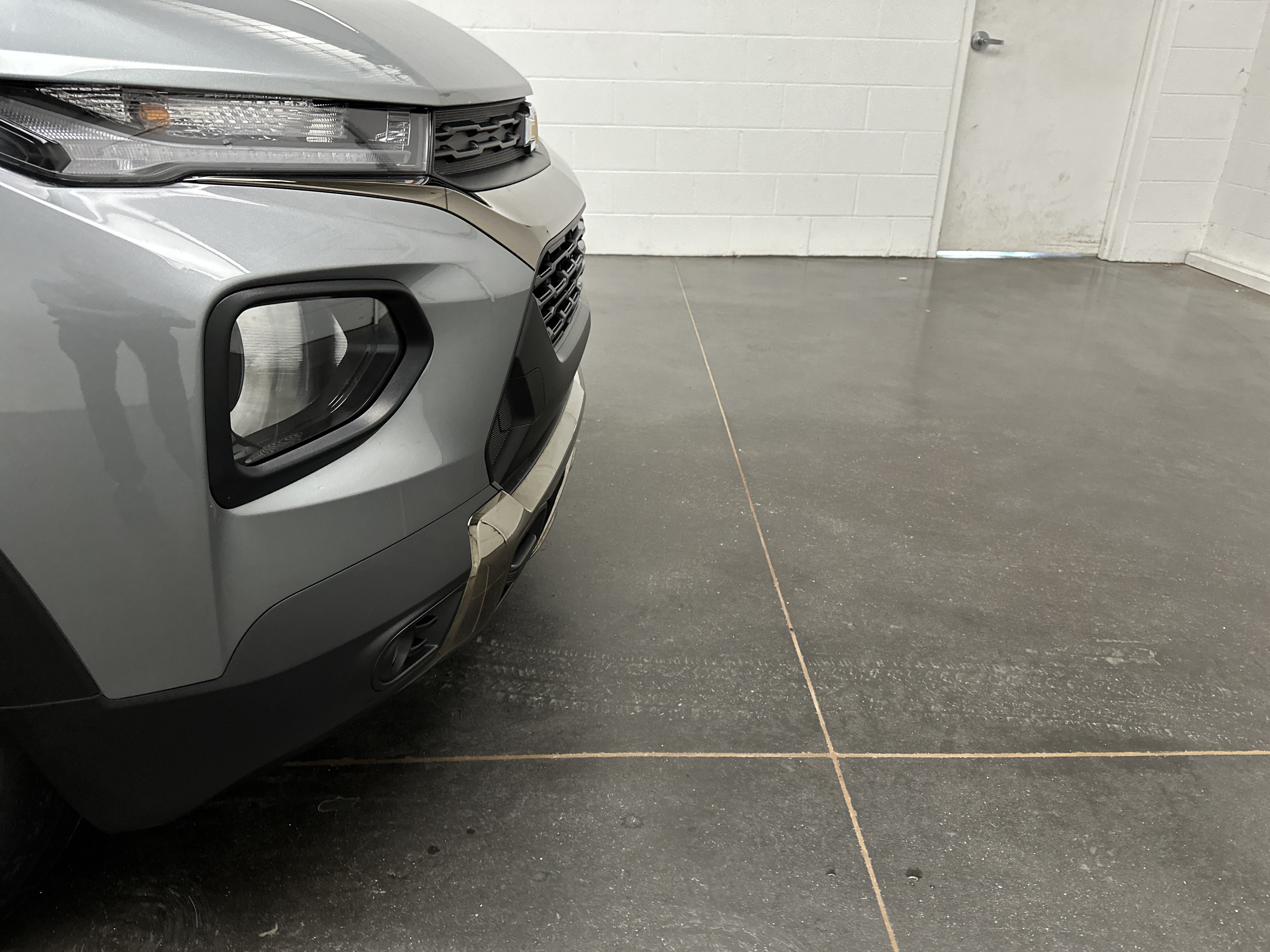 Used 2023 Chevrolet TrailBlazer ACTIV w/ Convenience Package FWD image 2