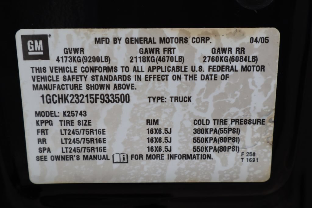 Used 2005 Chevrolet Silverado 2500 LS w/ Heavy-Duty Power Package AWD/4WD image 31